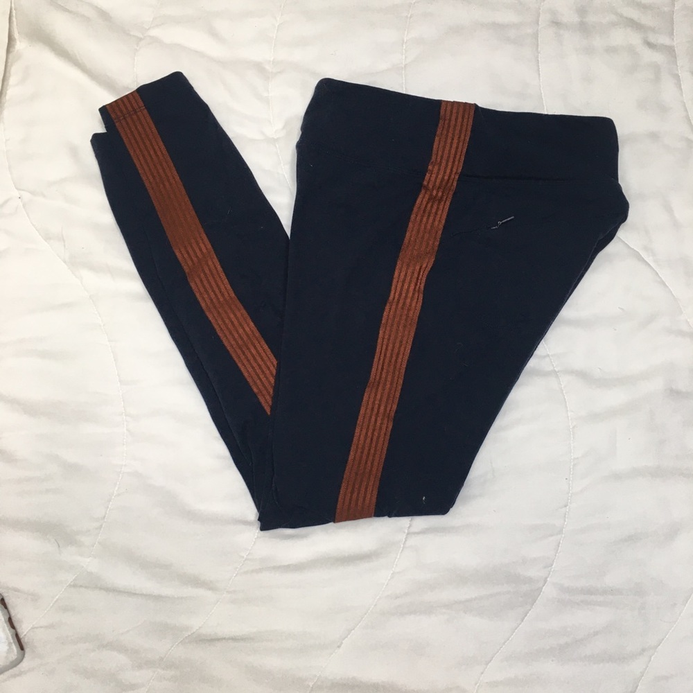 Cute Athleta athleisure/workout pants.